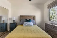 Your home away from home awaits! - شرفة