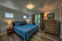 Steps from Downtown Cody - Spacious home that sleeps 10! - 4-Star