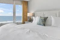 DIRECT OCEANFRONT Condo with BREATHTAKING VIEWS! - 4성급