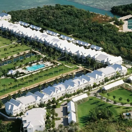 Marlin House 52: Gated Luxury Villa w/ Dockage, Sunset Views and Pool