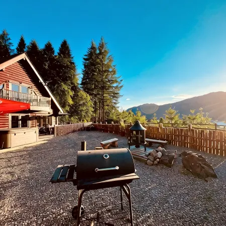 Lodges on Loch Ness