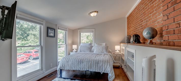 4 Bedroom, 3  Bath  Big Downtown Frederick home, w/ Private Patio &  fire table Hôtels à&nbsp;: Frederick