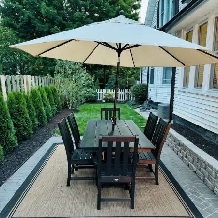 NEW! Charming Pet Friendly Modern Cottage in the Historic District of Saugatuck!