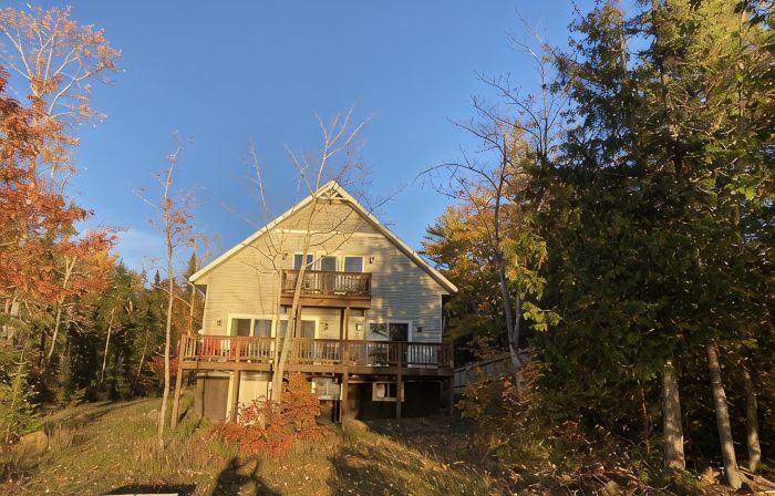 Lake Medora Loft House Near Copper Harbor and Mount Bohemia.