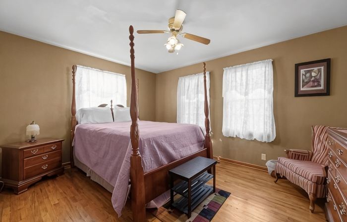 House with fenced yard and easy access to I-70