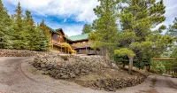 ENCHANTED CIRCLE LODGE-AWESOME MOUNTAIN VIEWS WITH HOT TUB AND SAUNA! - balcony