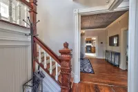 HISTORICAL VICTORIAN, BEAUTIFULLY RESTORED - 4-Star