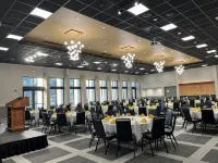 Gateway Hotel and Conference Center - Pet friendly