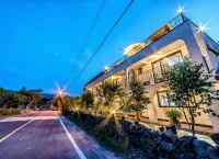 Dongbackdongsan Pension - วิวภูเขา