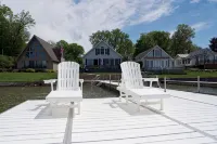 Southshore Lakehouse on Gun Lake -Like New Home on Goldcoast of Gun Lake - 4 tähden