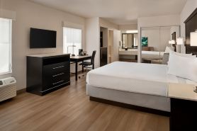Cortona Inn and Suites Anaheim Resort