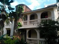 Akogo House - Bnb , Hostel, Backpackers & Volunteer Center - 2 stjerner