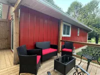 Cardinal Landing – Private Luxury Getaway with Sauna, Cold Plunge & Nature - Homestays