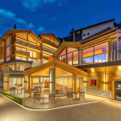 Luxury Residence Colosseo Zermatt Hotel Exterior