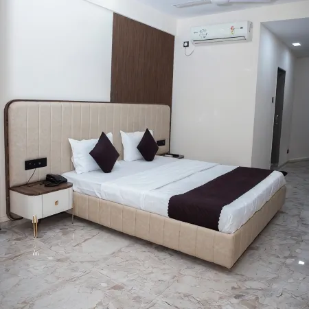 Hotel White Desert