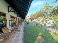 Surfers Beachfront Lombok - Bintang 2