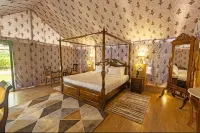 Tiger Woods Ranthambhore - 游泳池