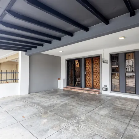 Yenny Cottage | WiFi | Canning | 2 parking|SmartTV by VCR