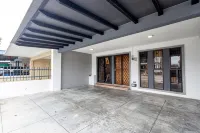 Yenny Cottage | WiFi | Canning | 2 parking|SmartTV by VCR - Villas