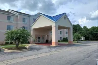 Country Inn & Suites by Radisson, Fayetteville I-95, NC - Parkering