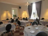 Logis Hostellerie du Cheval Blanc Hotels in Sepmes
