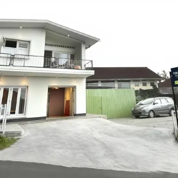 Urbanview Wisma Nirwana Tretes Near Cimory Prigen