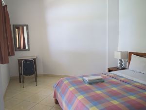 Amed Sari Beach Guesthouse