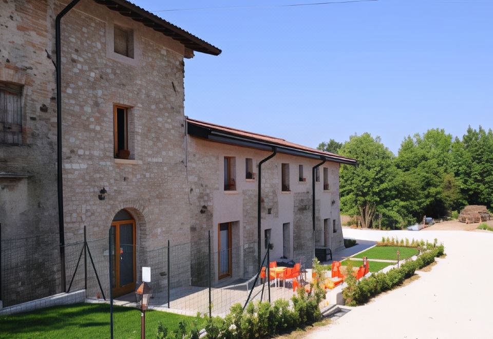 Agriturismo Corte La Sacca - Valutazioni di hotel 3 stelle a Pozzolengo