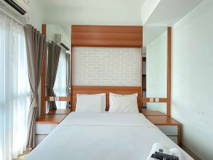 Monochrome Studio Room at Taman Melati Jatinangor Apartment by Travelio