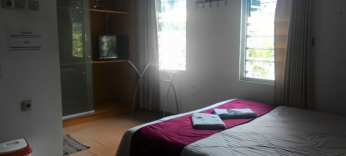 Providence Homestay Hotels in Dukuhpakis