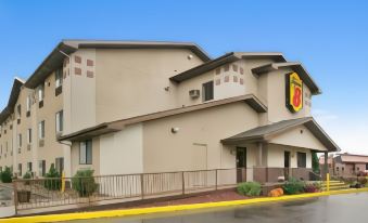 Super 8 by Wyndham Dunbar/Charleston Area