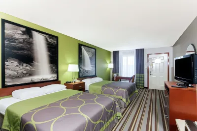 Super 8 by Wyndham Clarksville Northeast Hotels in Clarksville