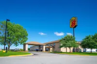 Super 8 by Wyndham Kokomo Hoteles en Kokomo
