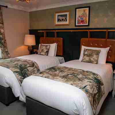 The Red Lion Inn by Chef & Brewer Collection Rooms
