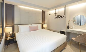 The Quarter Ploenchit by UHG