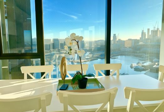 콜린스 워프 워터프론트 리버뷰