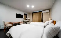 Donghae Hotel Me