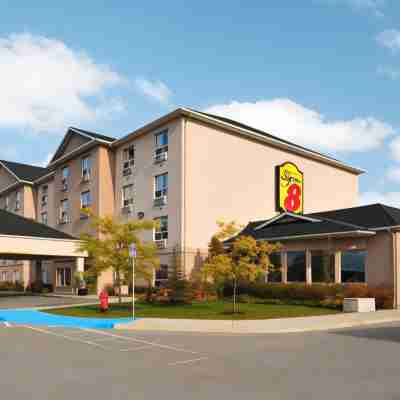 Super 8 by Wyndham Barrie South Hotel Exterior