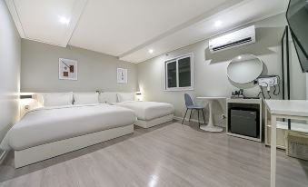 Yeongcheon Hotel Shop