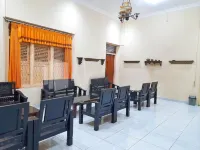 LH101 Guest House Syariah near Makam Sunan Bonang RedPartner