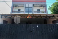 DR Living Syariah Solo Mitra RedDoorz