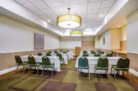 La Quinta Inn & Suites by Wyndham Danbury Hotels in New Milford