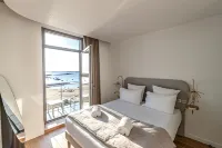 Pavillon de la Plage Hotels in Locquirec