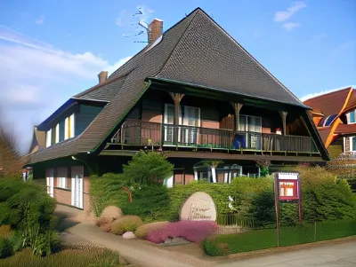 Landhaus Zum Heidewanderer Mit Thermeplus Hotels in Altenmedingen