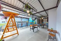 Ultima Guest House - Parkplatz