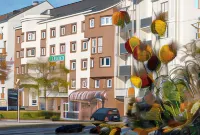 Brit Hotel Tours Sud – le Cheops Hotels in Saint-Genouph