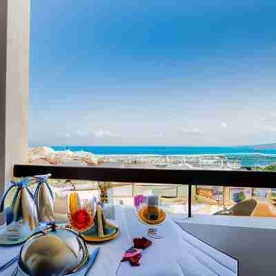 Fredj Hotel Dining/Meeting Rooms
