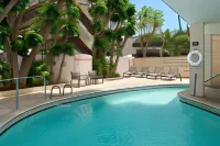 Ilima Hotel - 2-Star