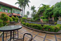 RedDoorz Plus @ Setiabudi Medan 4 Hôtels à : Medan Selayang