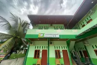 RedDoorz Near Kantor Bupati Tapanuli Tengah Aek Tolang Hotels near Masjid An Nur (LDII)